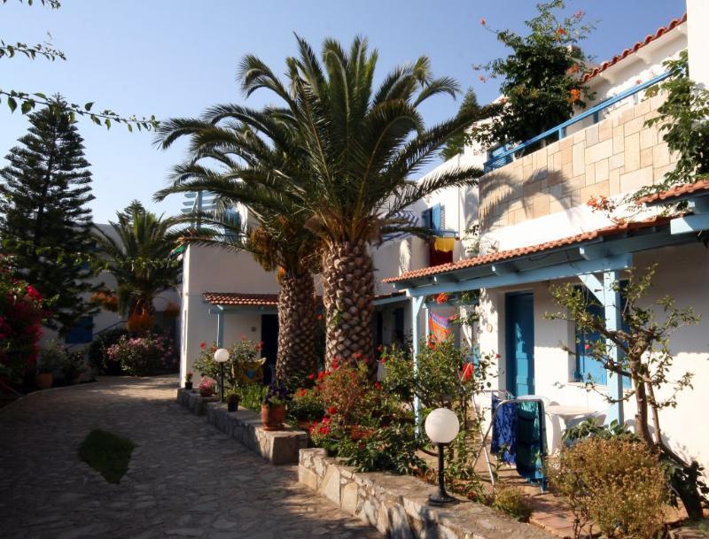 Galeana Beach Hotel Платанес Екстер'єр фото