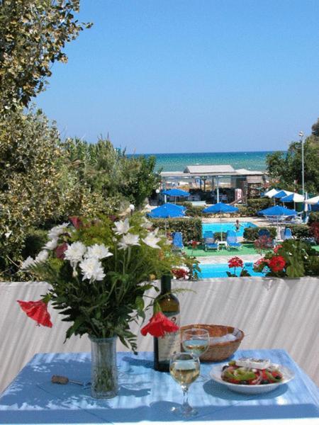 Galeana Beach Hotel Платанес Екстер'єр фото